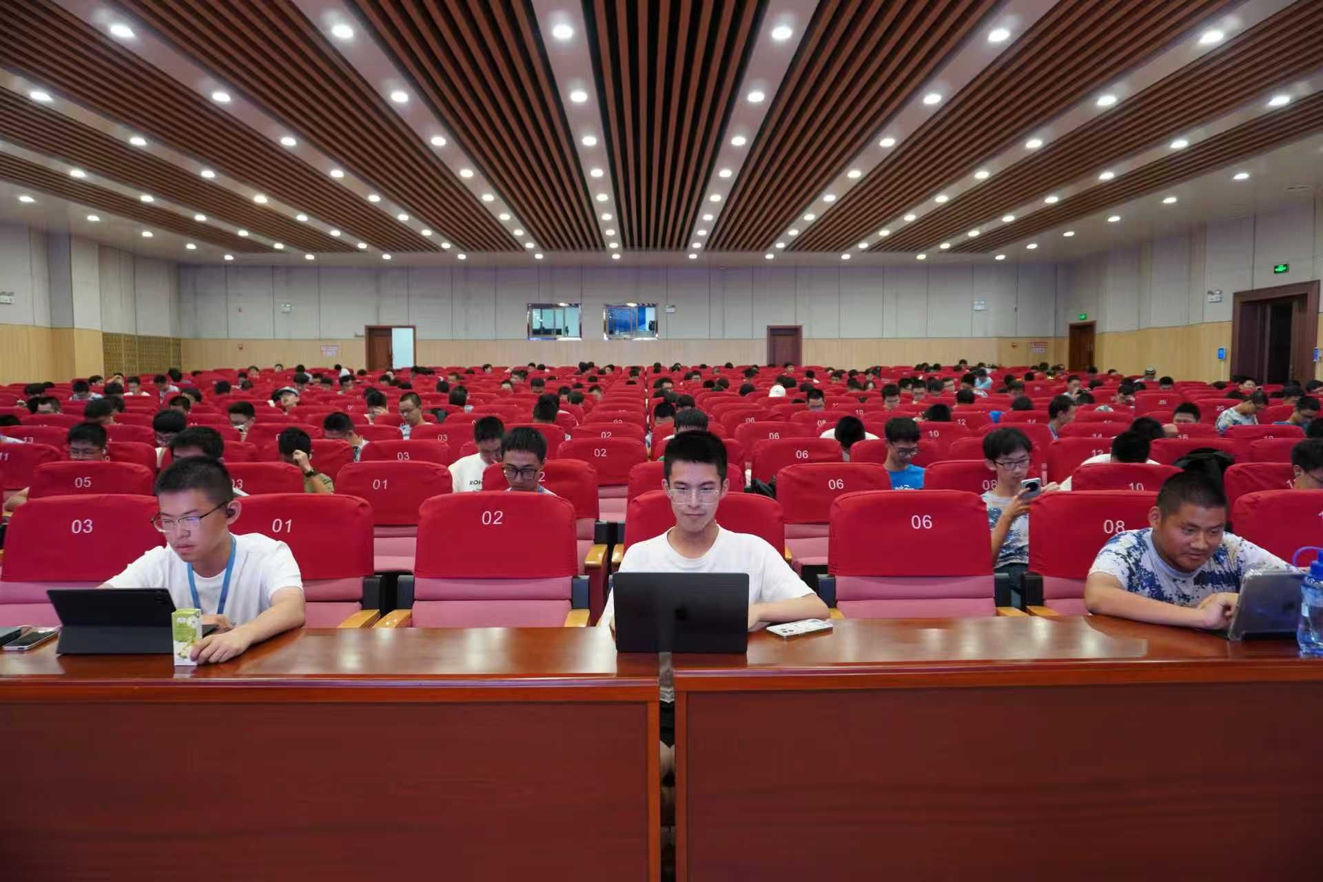 学校2025级新生心理健康普查工作顺利完成